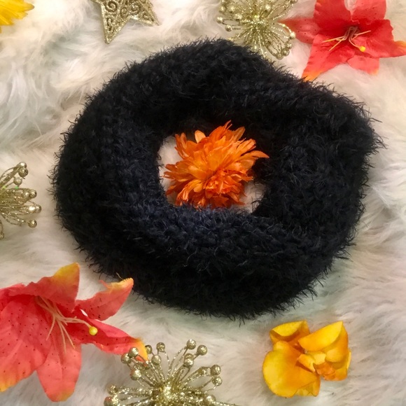 Sonoma Infinity Scarf - Picture 4 of 8